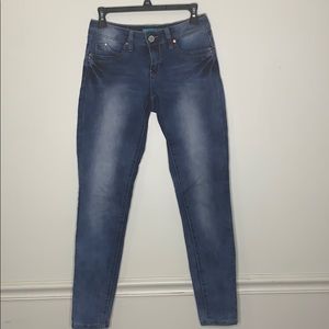 ☘️👖WANNA BETTA BUTT YMI 👖☘️ SIZE7 JEANS